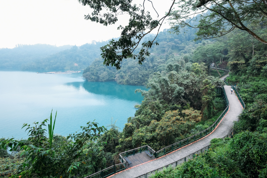 World's Top 10 breathtaking cycling routes - Sun Moon Lake
